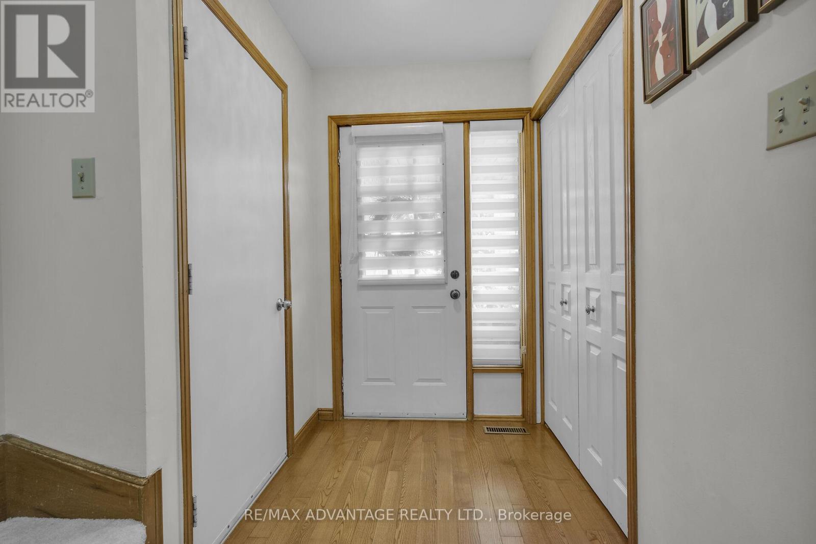 243 Conway Drive, London South, Ontario N6E 3J4 - Photo 4 - X12559822