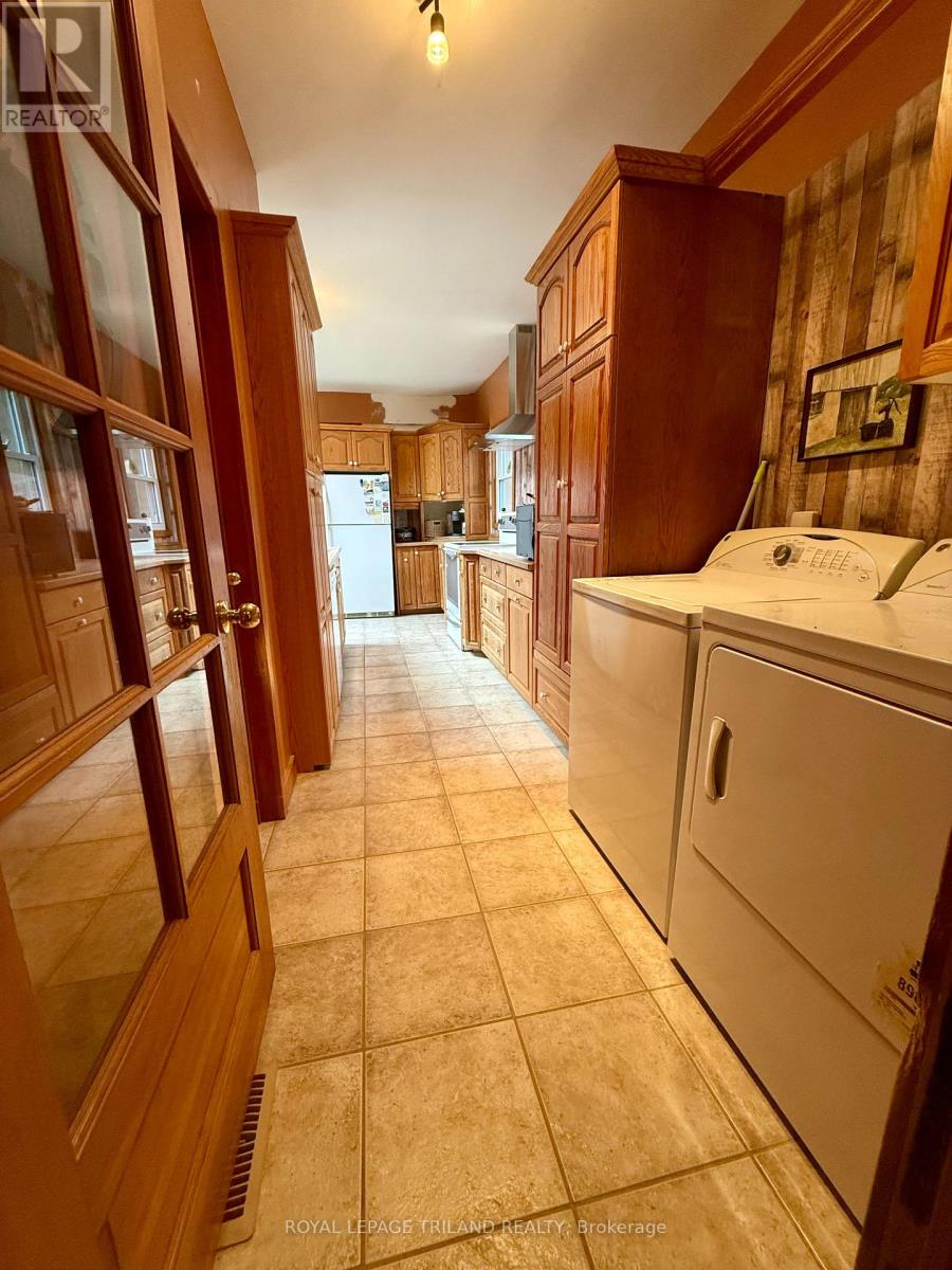 21622 Dundonald Road, Southwest Middlesex, Ontario  N0L 1M0 - Photo 20 - X12559918