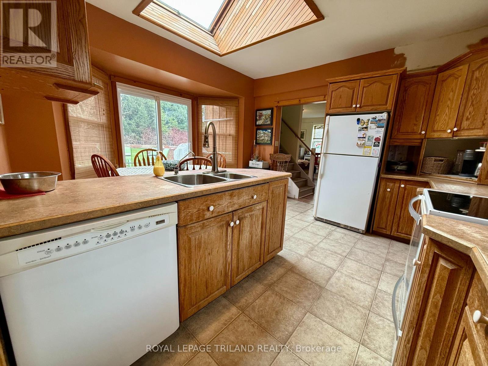 21622 Dundonald Road, Southwest Middlesex, Ontario  N0L 1M0 - Photo 23 - X12559918