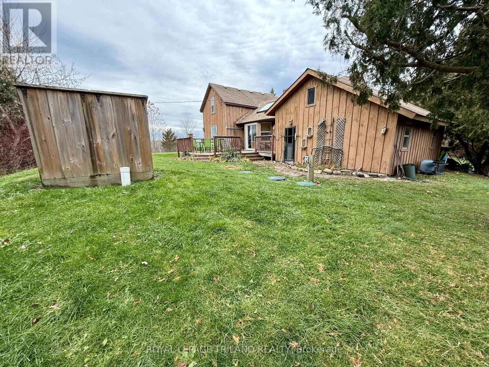 21622 Dundonald Road, Southwest Middlesex, Ontario  N0L 1M0 - Photo 38 - X12559918