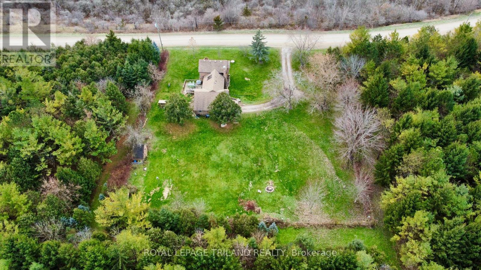 21622 Dundonald Road, Southwest Middlesex, Ontario  N0L 1M0 - Photo 5 - X12559918