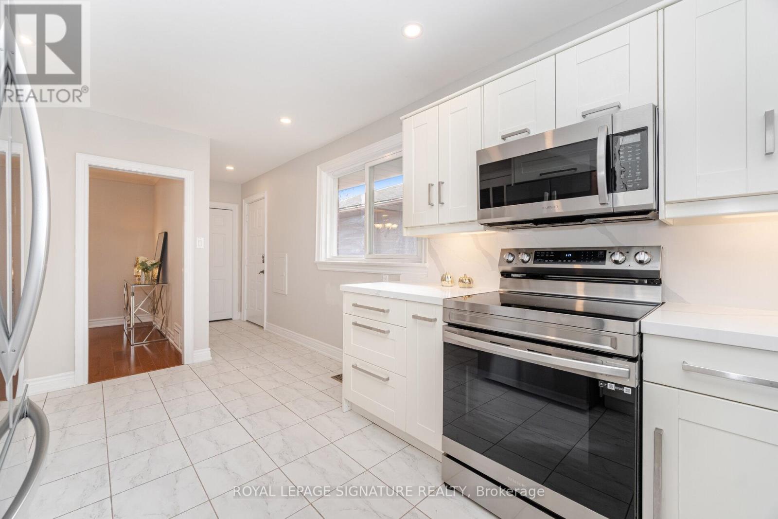 14 Echo Valley Ridge, Toronto, Ontario M9B 2B3 - Photo 17 - W12559648