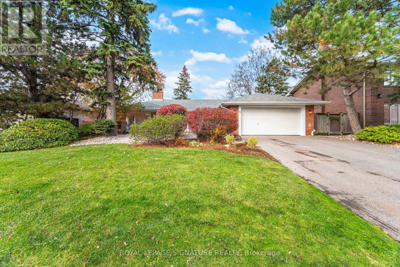 14 Echo Valley Ridge, Toronto, Ontario M9B 2B3 - Photo 2 - W12559648