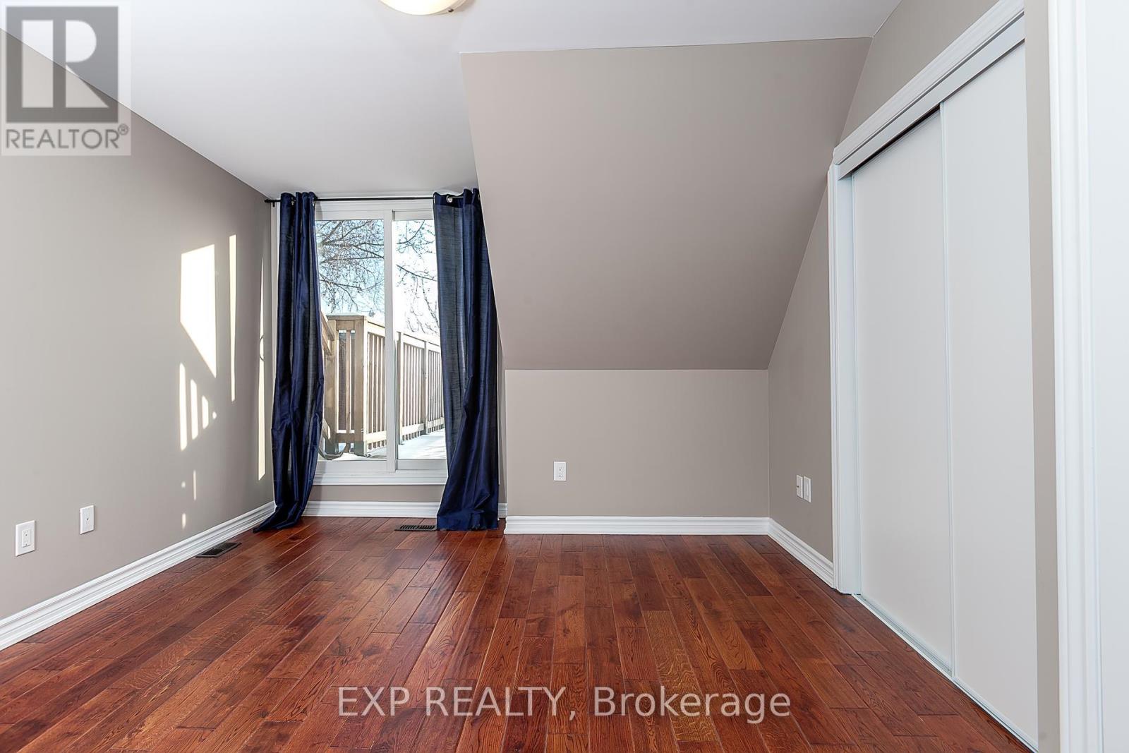 43 Springhurst Avenue, Toronto, Ontario  M6K 1B4 - Photo 11 - W12559696