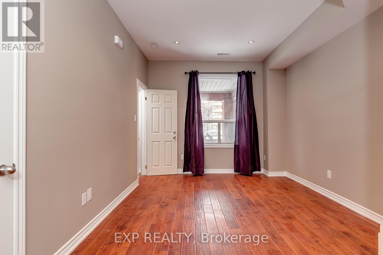 43 Springhurst Avenue, Toronto, Ontario  M6K 1B4 - Photo 15 - W12559696