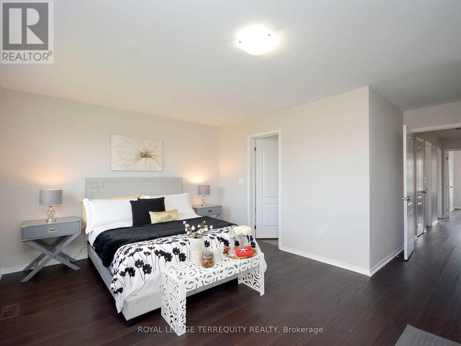 18 - 745 Farmstead Drive, Milton, Ontario  L9T 8B1 - Photo 15 - W12559746