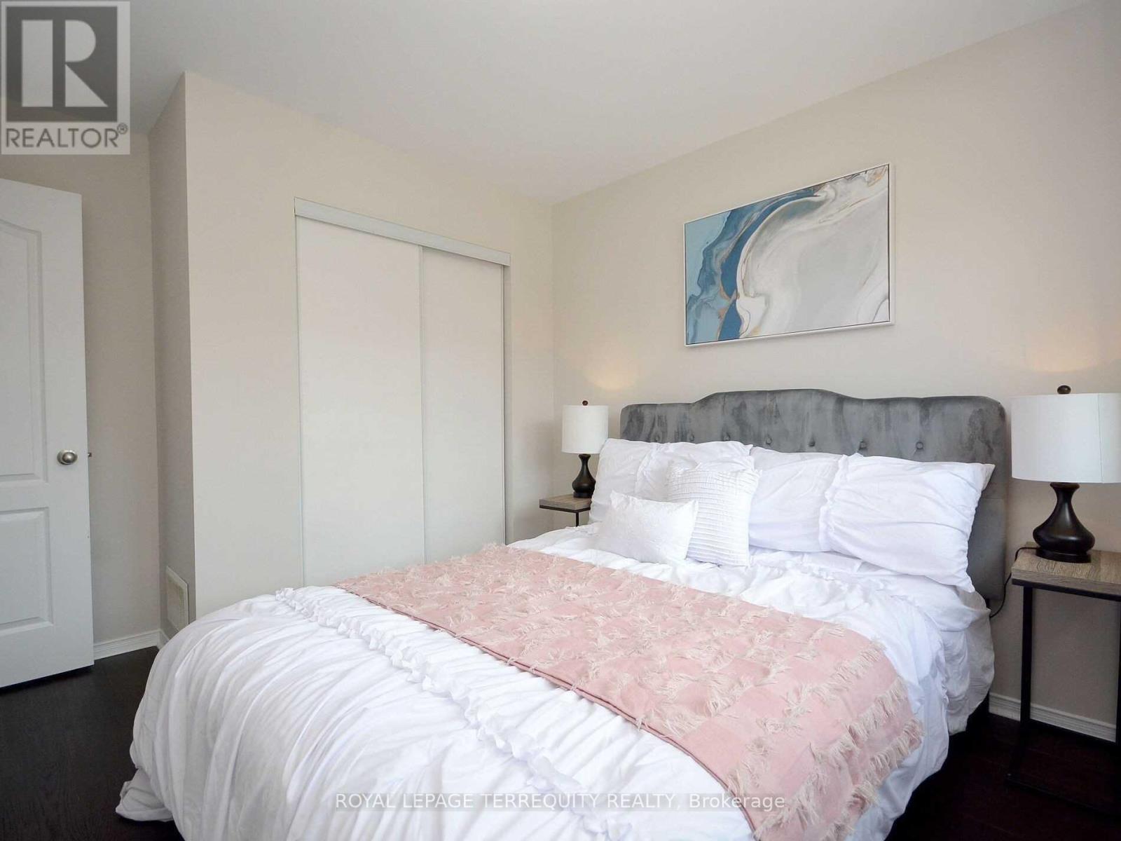 18 - 745 Farmstead Drive, Milton, Ontario  L9T 8B1 - Photo 20 - W12559746