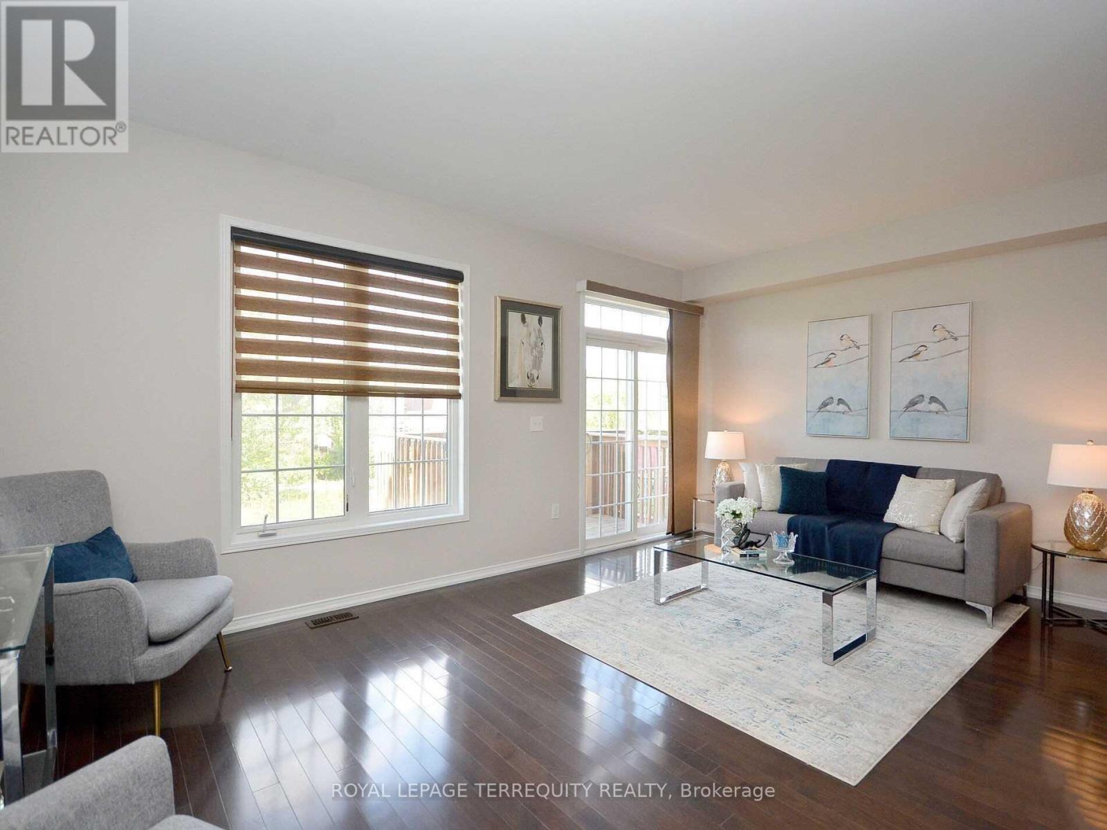 18 - 745 Farmstead Drive, Milton, Ontario  L9T 8B1 - Photo 5 - W12559746