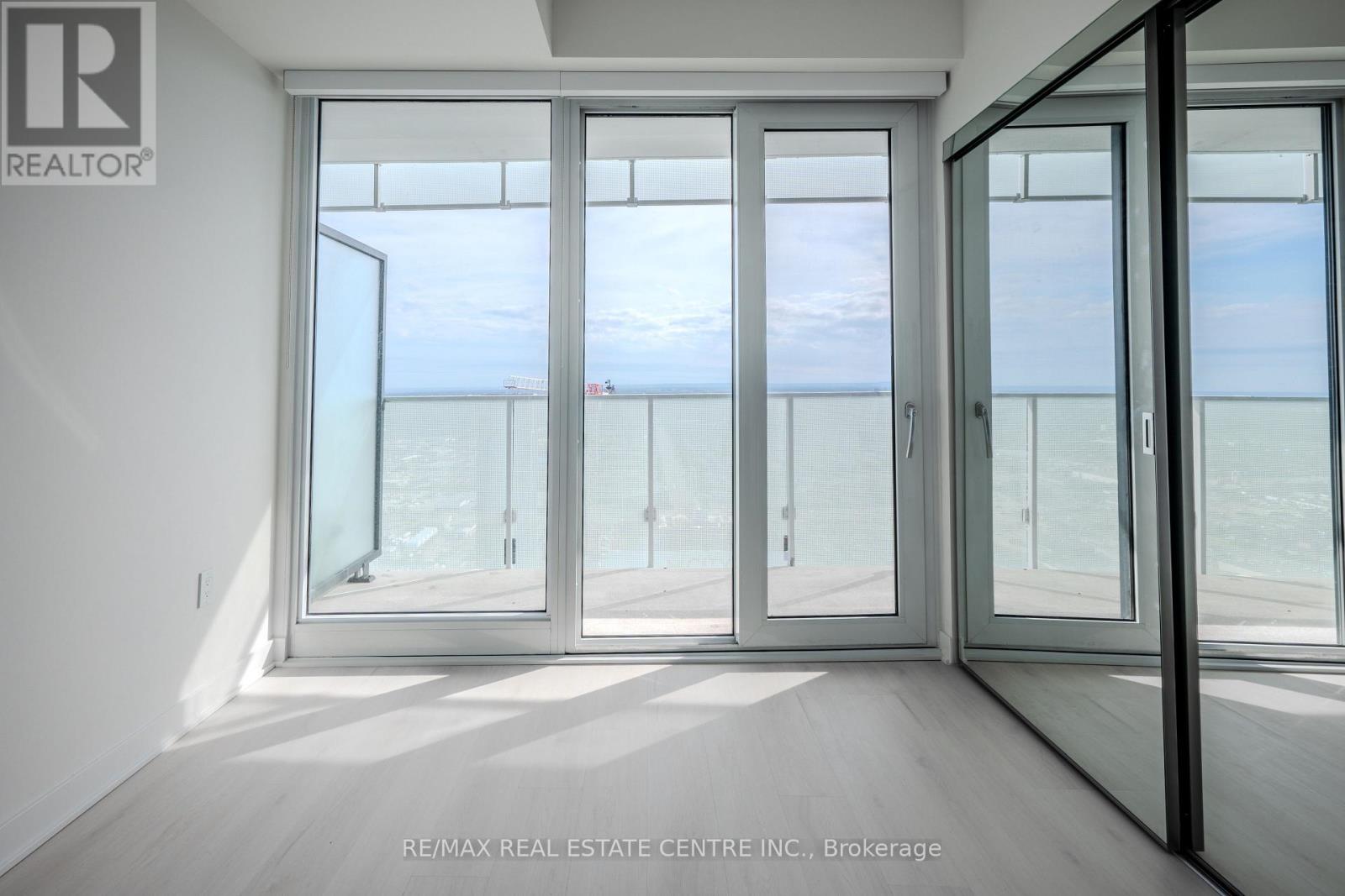 5306 - 3900 Confederation Pkwy Parkway, Mississauga, Ontario  L5B 0M3 - Photo 13 - W12559766