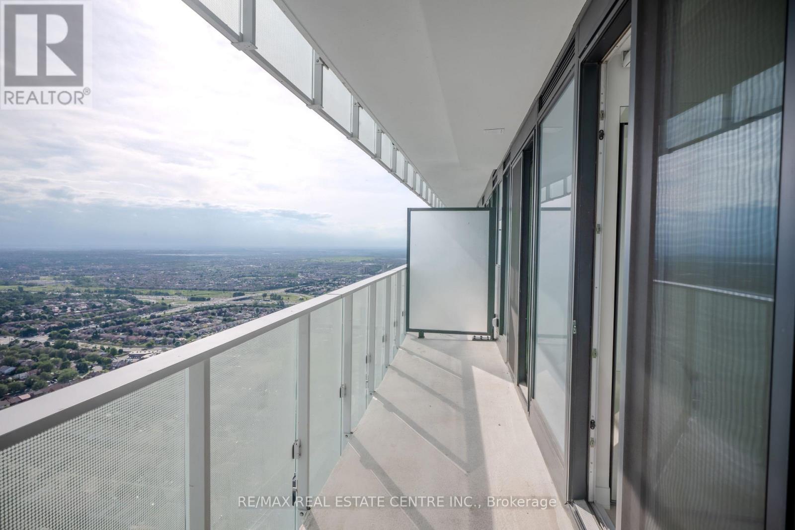 5306 - 3900 Confederation Pkwy Parkway, Mississauga, Ontario  L5B 0M3 - Photo 14 - W12559766