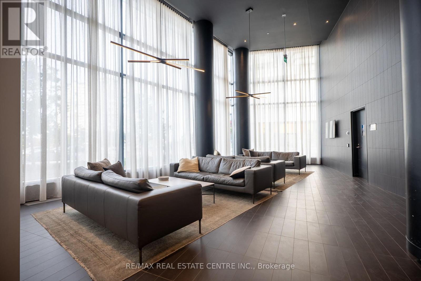 5306 - 3900 Confederation Pkwy Parkway, Mississauga, Ontario  L5B 0M3 - Photo 3 - W12559766