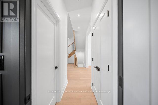 118 Warwood Road, Toronto, Ontario  M9B 5B7 - Photo 16 - W12559772