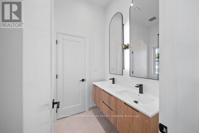 118 Warwood Road, Toronto, Ontario  M9B 5B7 - Photo 33 - W12559772