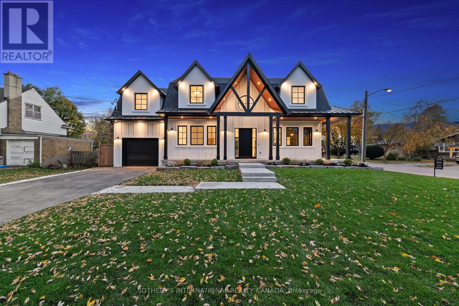 118 Warwood Road, Toronto, Ontario  M9B 5B7 - Photo 7 - W12559772