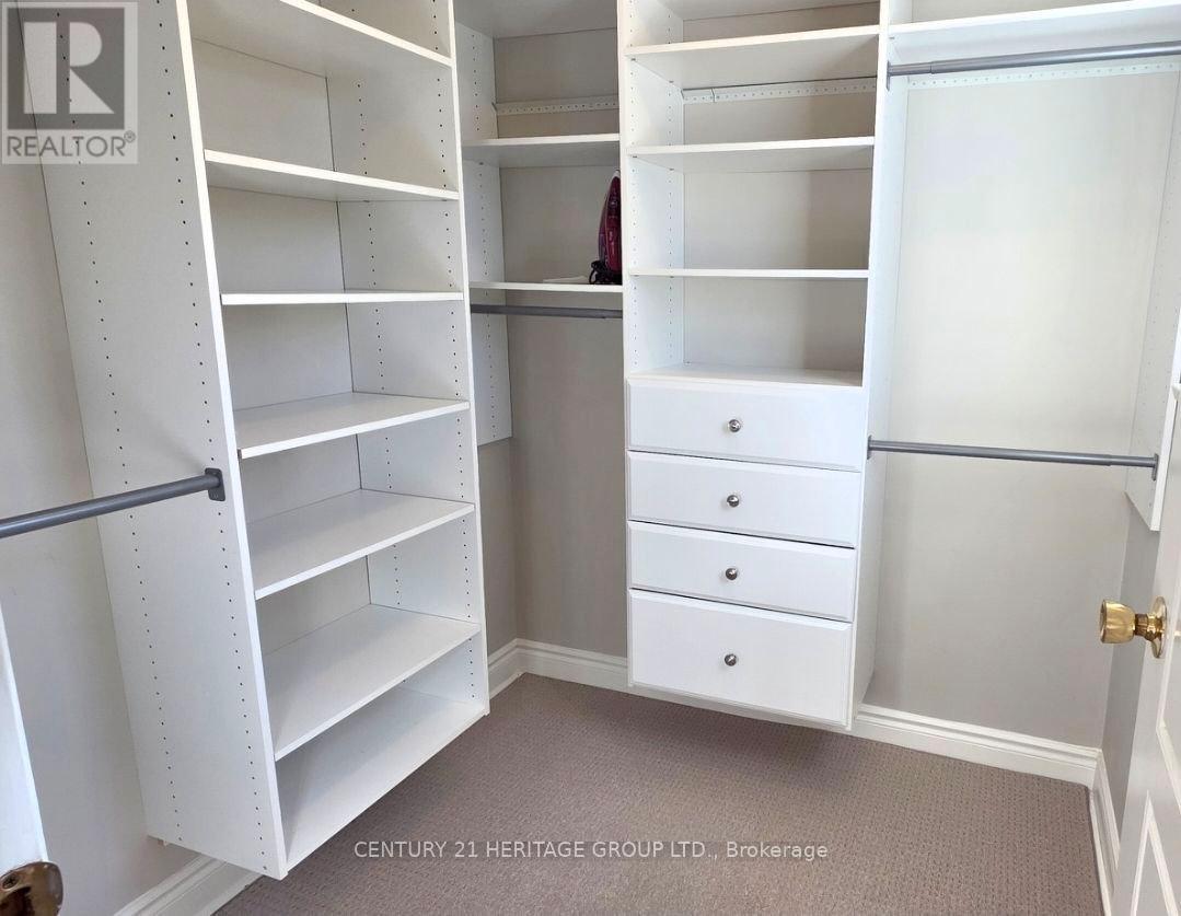 1081 Pearson Drive, Oakville, Ontario  L6H 2A9 - Photo 11 - W12559794