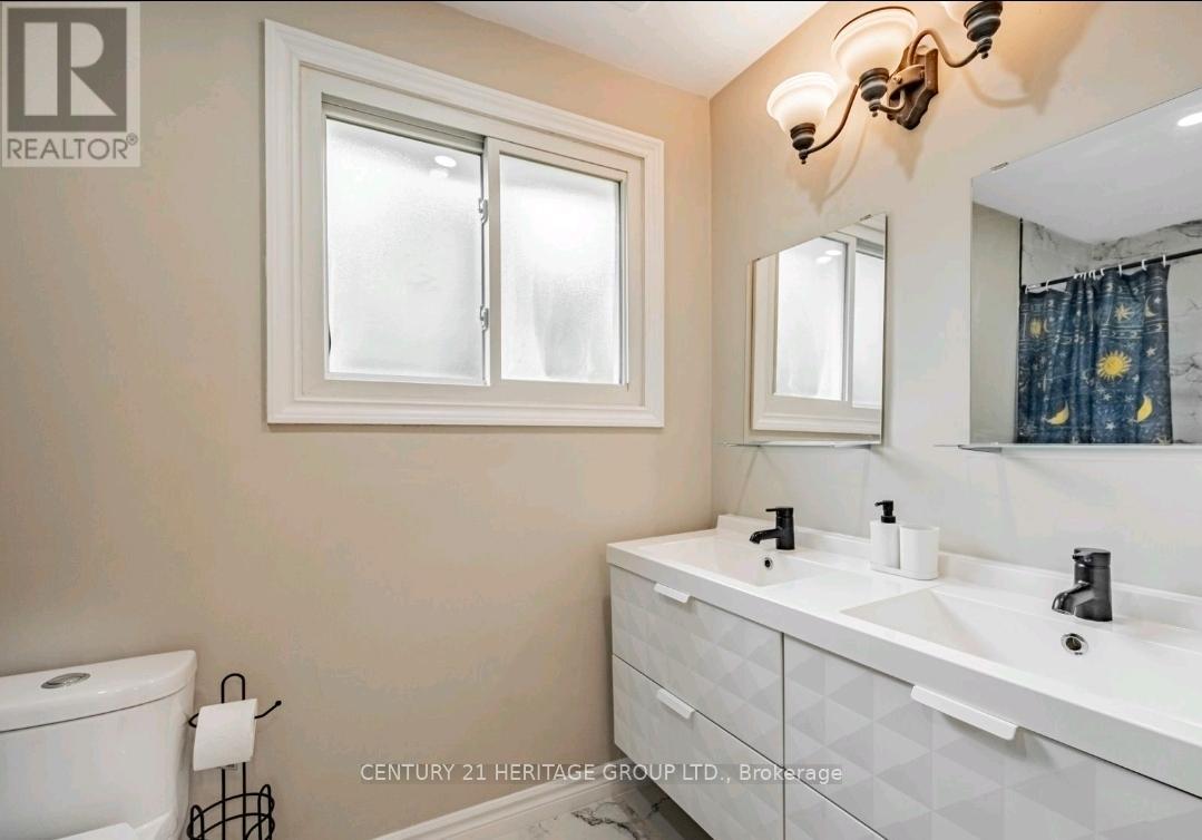 1081 Pearson Drive, Oakville, Ontario  L6H 2A9 - Photo 16 - W12559794