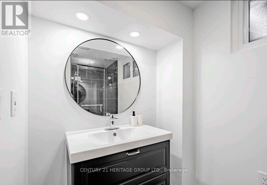 1081 Pearson Drive, Oakville, Ontario  L6H 2A9 - Photo 23 - W12559794