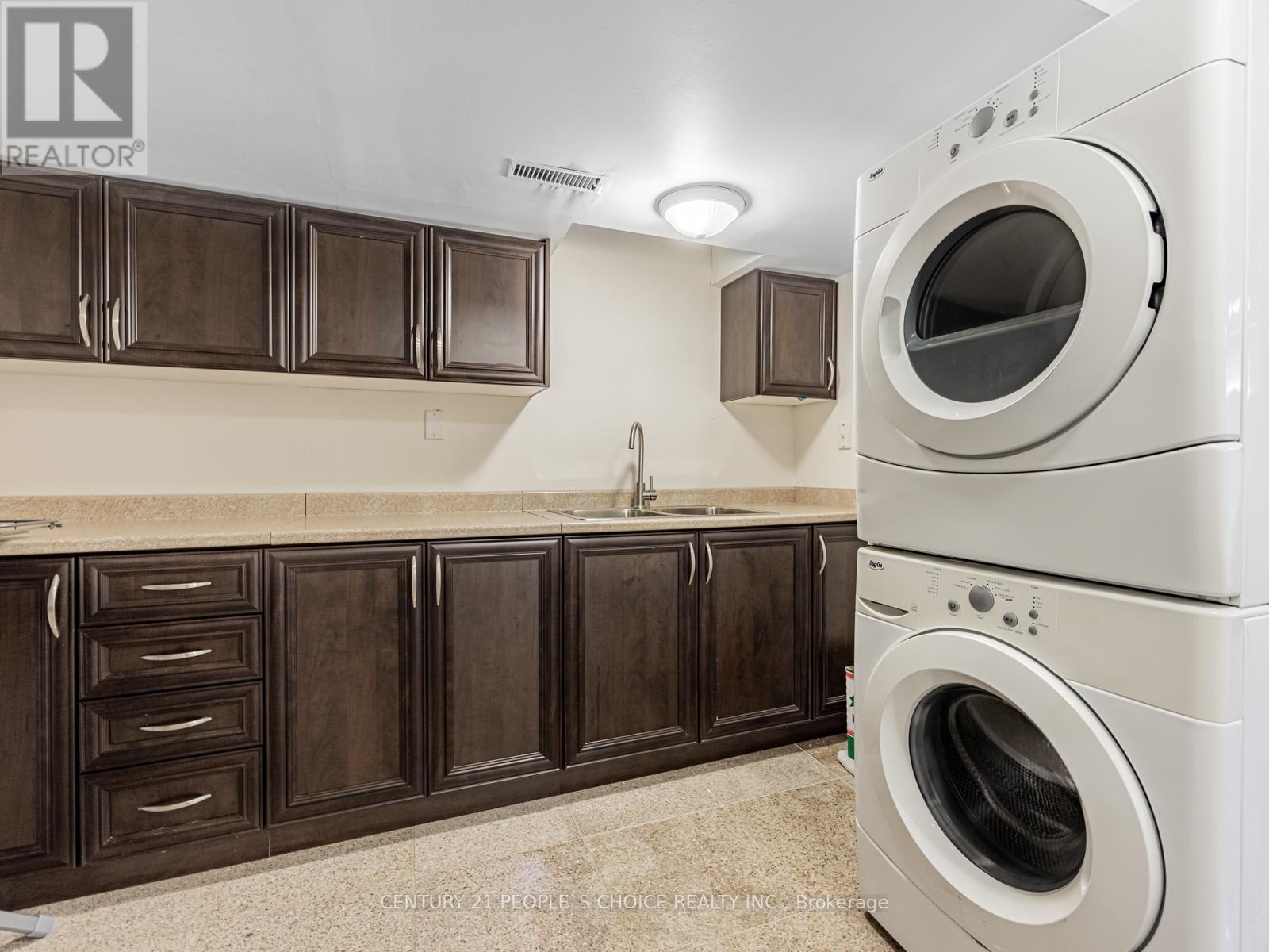 43 Shendale Drive, Toronto, Ontario  M9W 2B4 - Photo 25 - W12559796