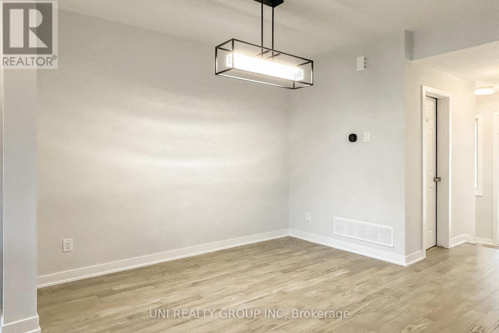 274 Ormiston Crescent, Ottawa, Ontario  K2J 7E4 - Photo 9 - X12559824