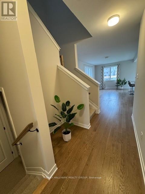 521 Galanthus Walk, Ottawa, Ontario  K2W 0N3 - Photo 10 - X12559898