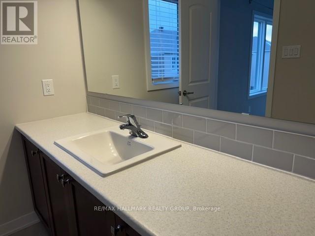 521 Galanthus Walk, Ottawa, Ontario  K2W 0N3 - Photo 11 - X12559898