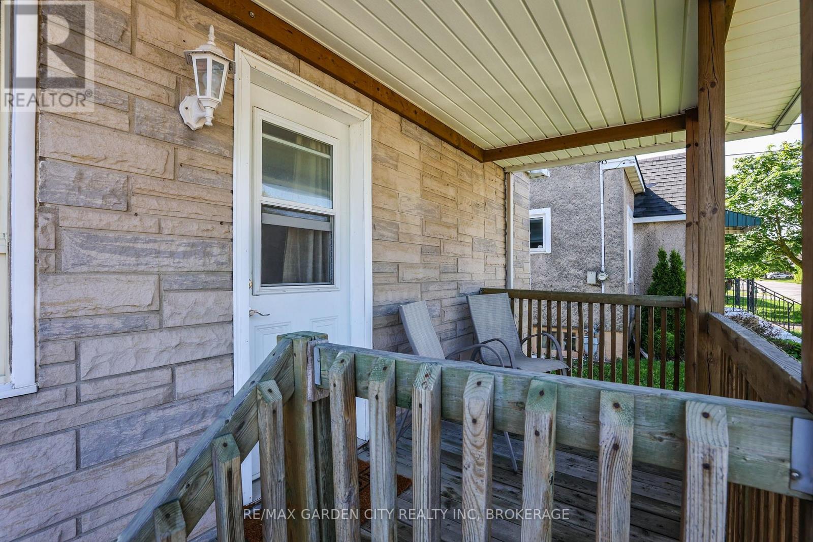 144 Mcalpine Avenue S, Welland, Ontario  L3B 1T6 - Photo 4 - X12559836