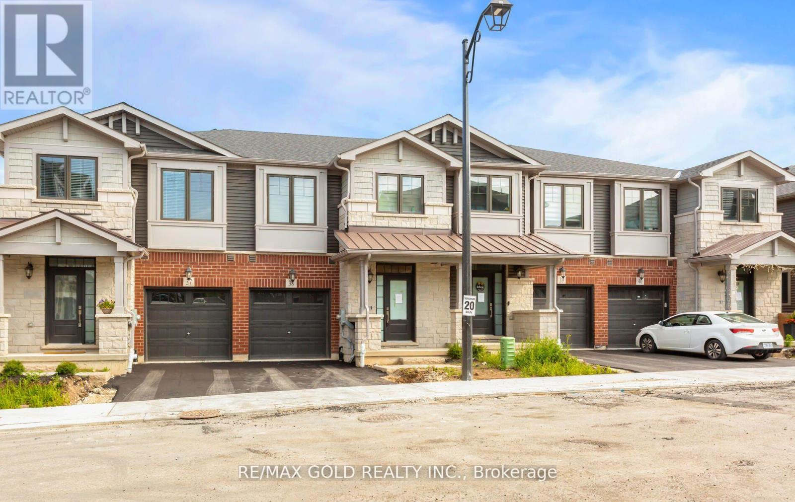 Property at 38 - 10 BIRMINGHAM DRIVE image 2