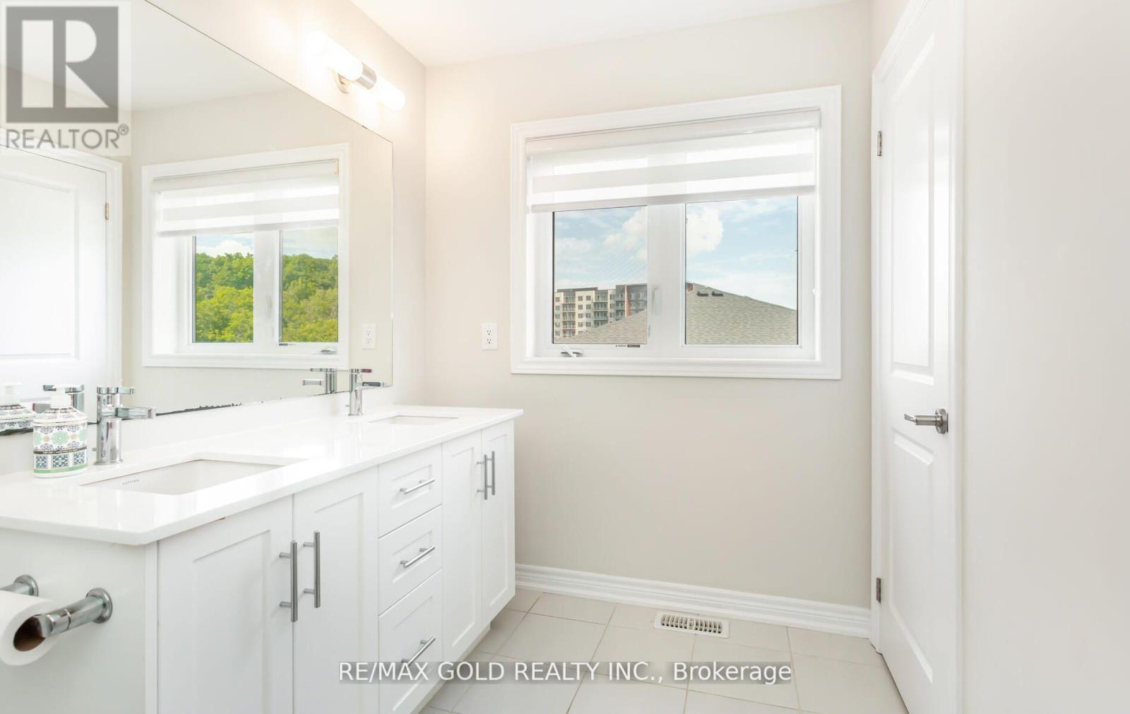 38 - 10 Birmingham Drive, Cambridge, Ontario  N1R 0C6 - Photo 25 - X12559652