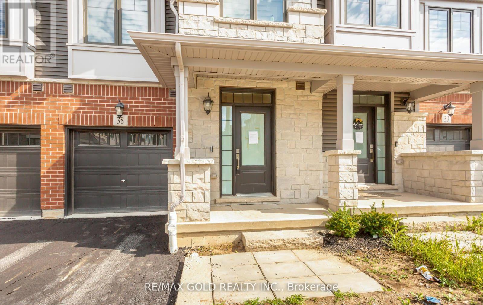 Property at 38 - 10 BIRMINGHAM DRIVE image 3