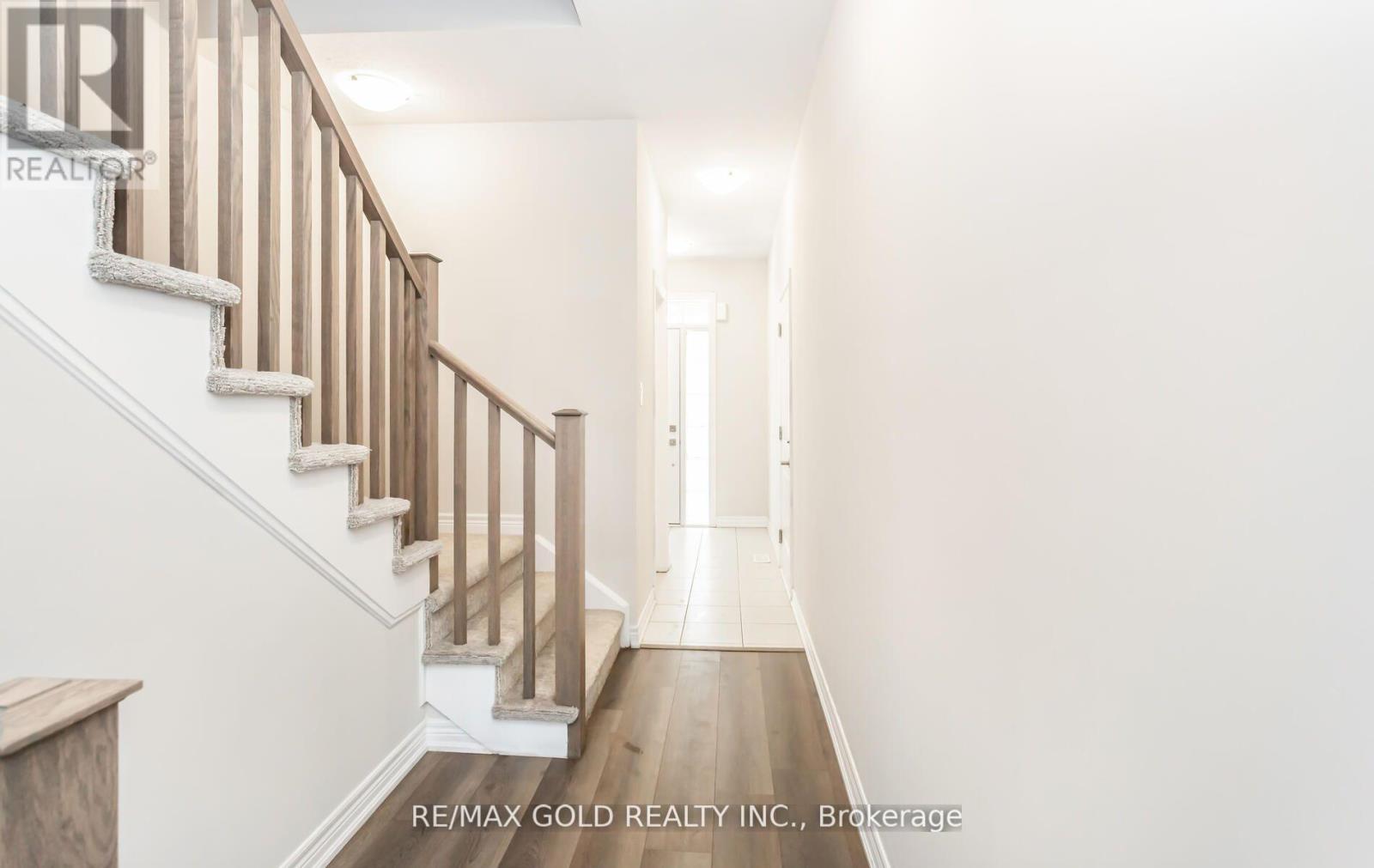 Property at 38 - 10 BIRMINGHAM DRIVE image 5