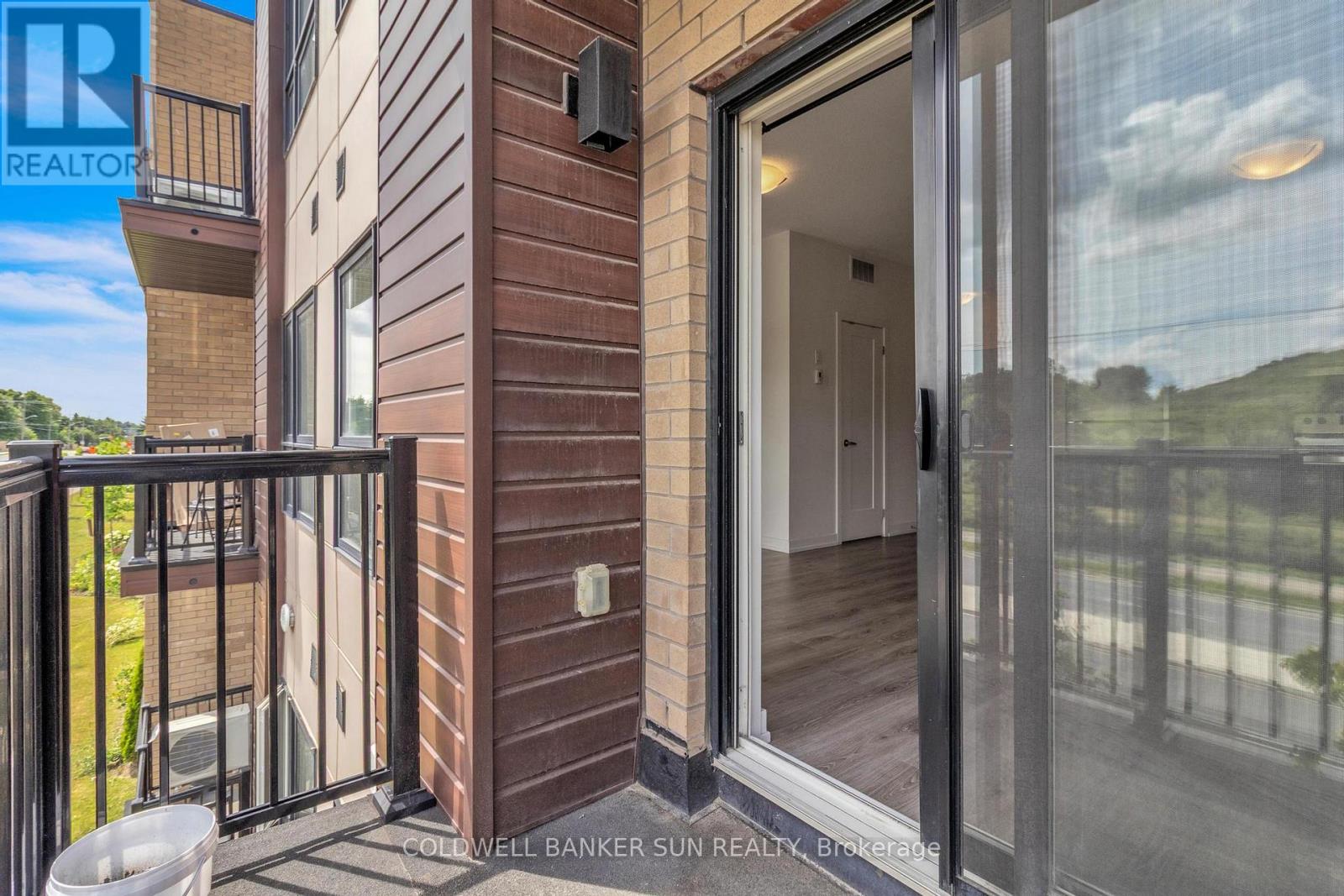 E12 - 20 Palace Street, Kitchener, Ontario  N2E 3R9 - Photo 19 - X12559658