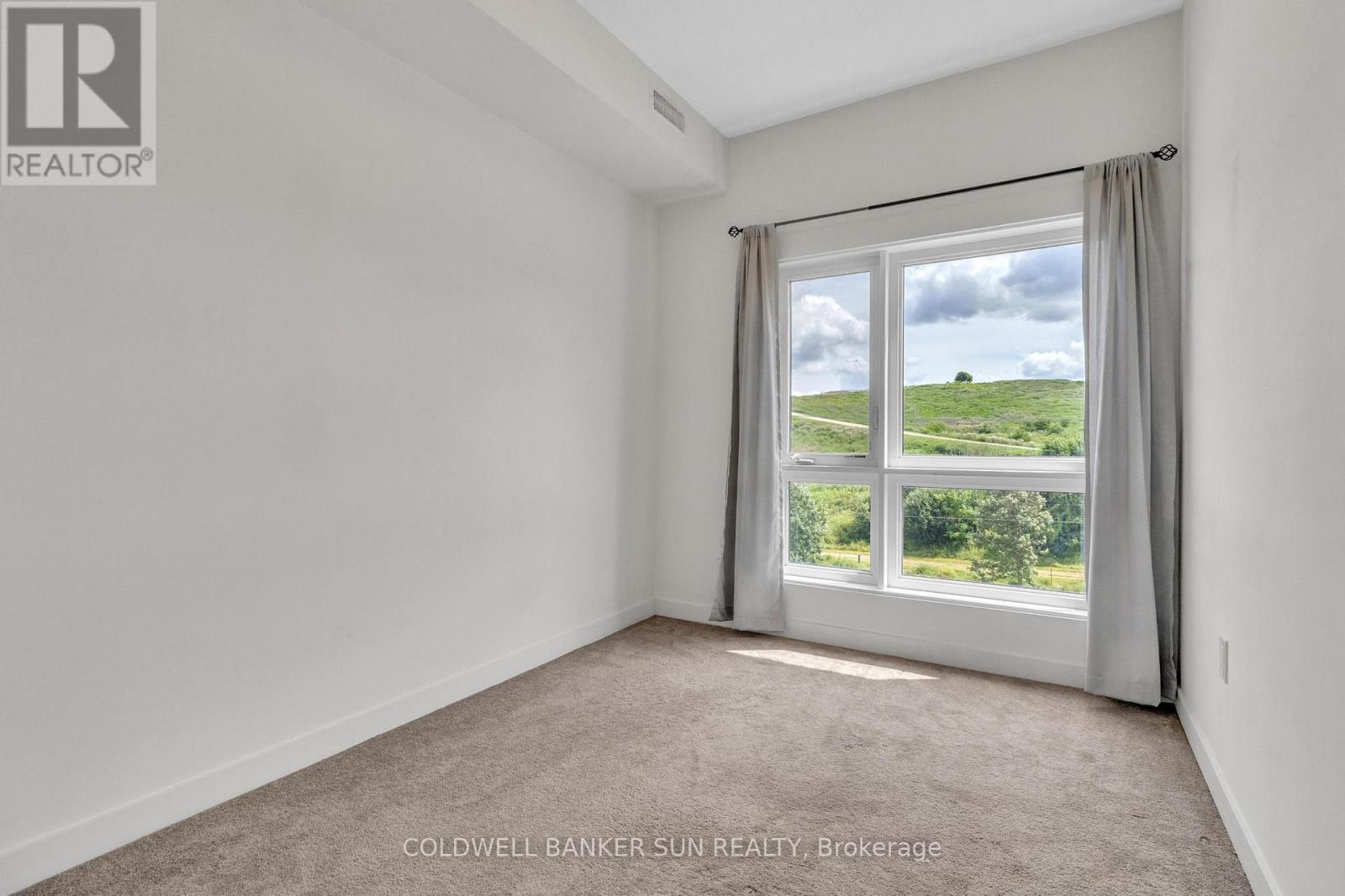 E12 - 20 Palace Street, Kitchener, Ontario  N2E 3R9 - Photo 29 - X12559658