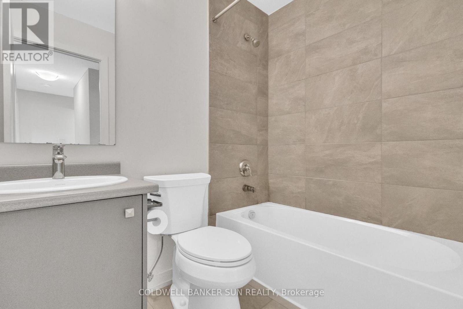 E12 - 20 Palace Street, Kitchener, Ontario  N2E 3R9 - Photo 31 - X12559658