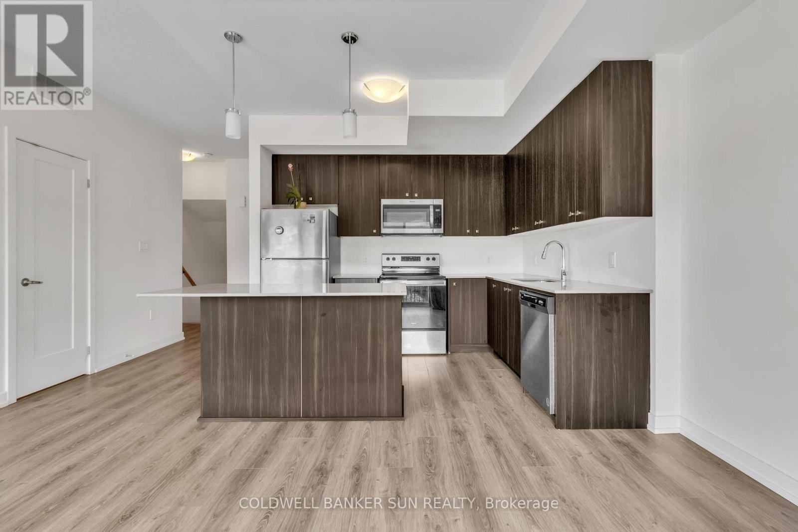 E12 - 20 Palace Street, Kitchener, Ontario  N2E 3R9 - Photo 7 - X12559658