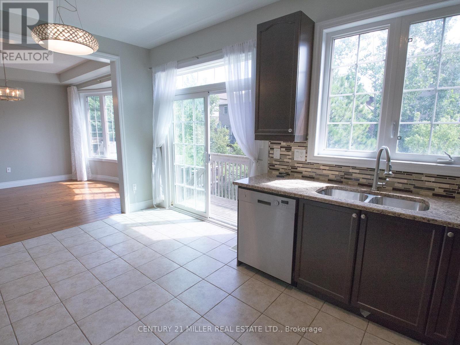 278 Montreal Circle, Hamilton, Ontario  L8E 5W5 - Photo 15 - X12559672