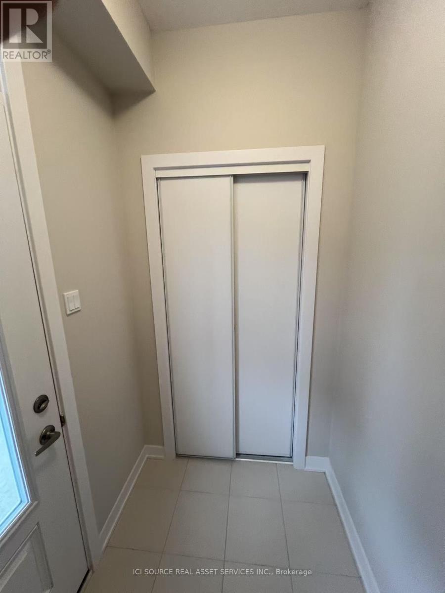 376 Les Emmerson Drive, Ottawa, Ontario  K2J 7L7 - Photo 2 - X12559738