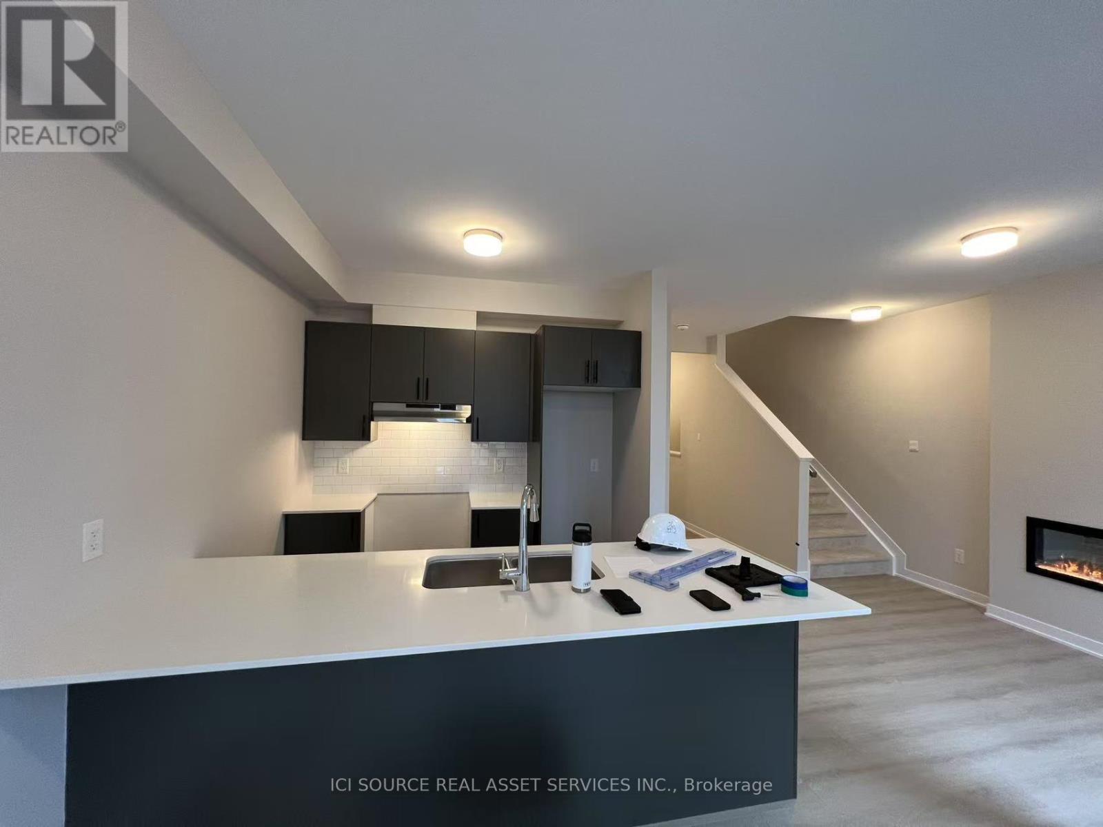 376 Les Emmerson Drive, Ottawa, Ontario  K2J 7L7 - Photo 9 - X12559738