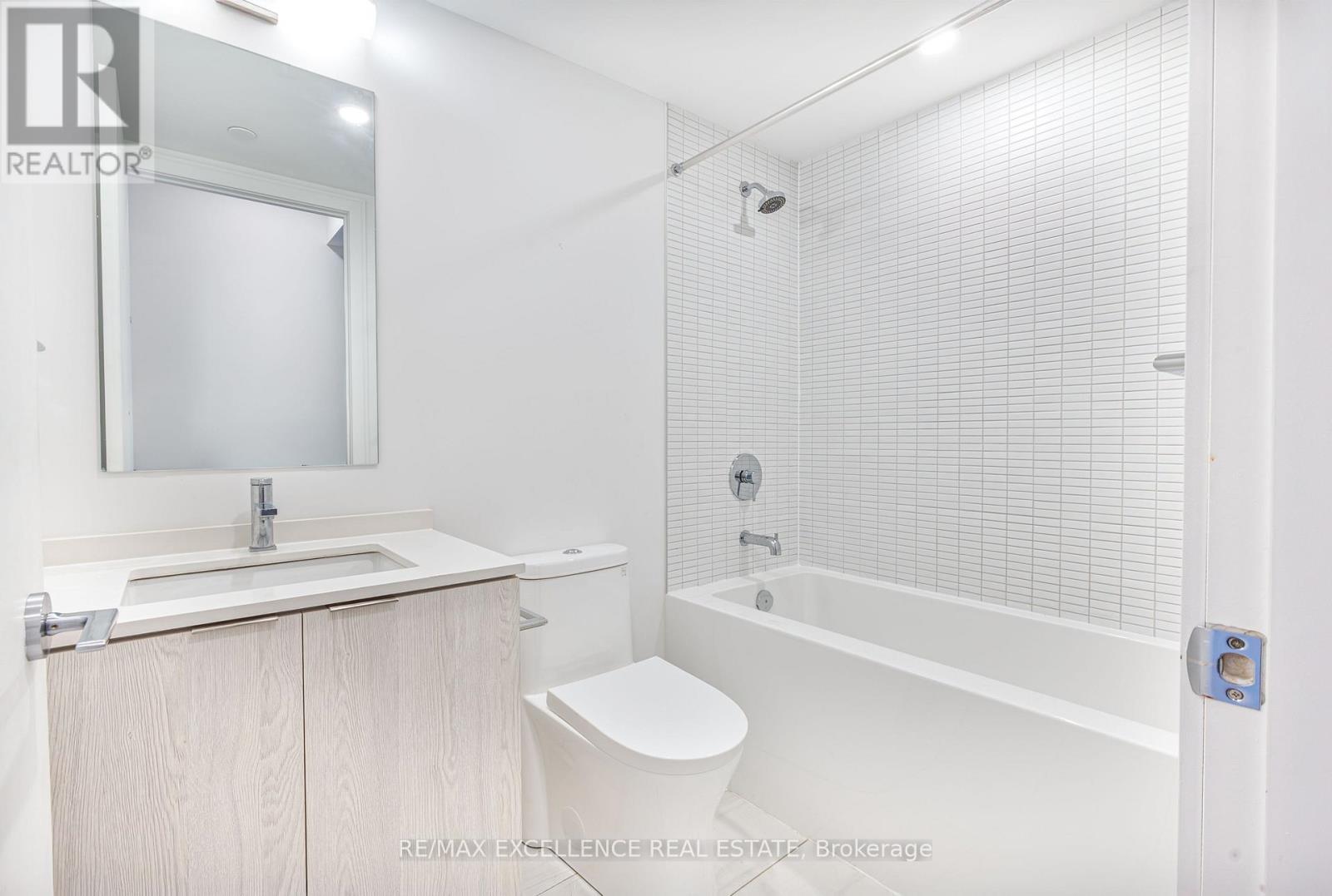 505 - 1 Jarvis Street, Hamilton, Ontario  L8R 3J2 - Photo 12 - X12559808