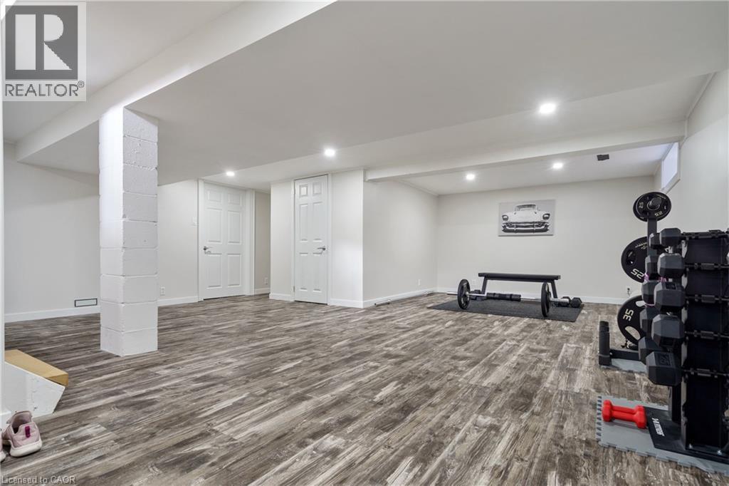 11 Mcmaster Avenue, Dundas, Ontario  L9H 4M6 - Photo 33 - 40788920