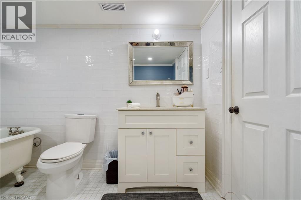 11 Mcmaster Avenue, Dundas, Ontario  L9H 4M6 - Photo 37 - 40788920