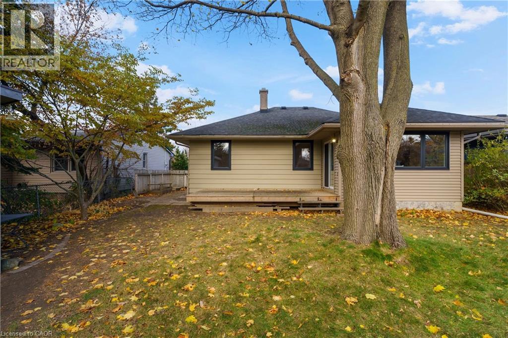 11 Mcmaster Avenue, Dundas, Ontario  L9H 4M6 - Photo 42 - 40788920