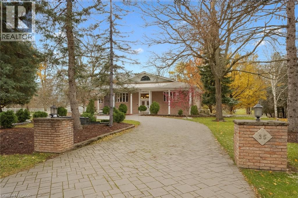 35 CHARING Cross, Waterloo, Ontario