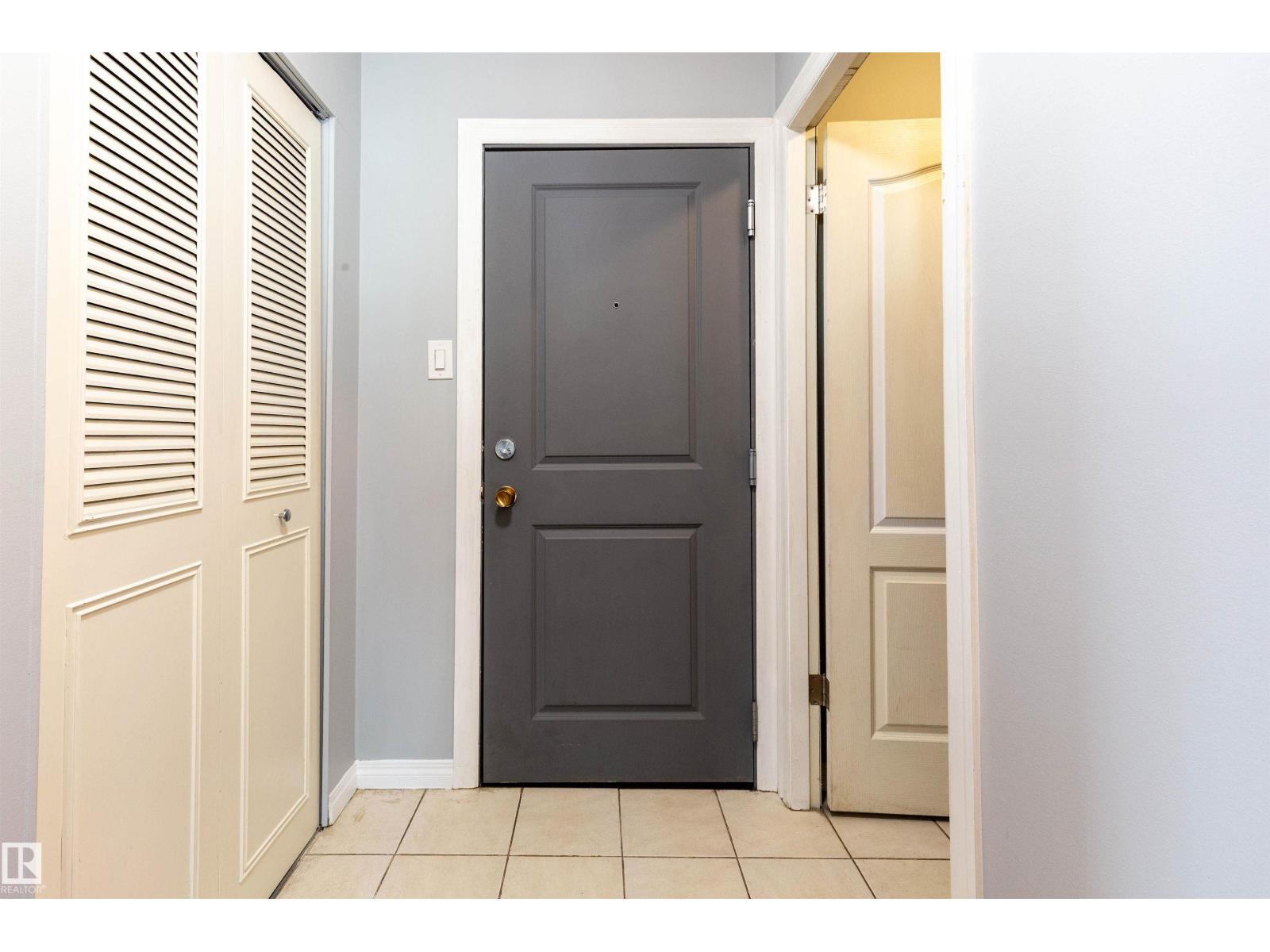 #202 10740 105 St Nw, Edmonton, Alberta  T5H 2X2 - Photo 2 - E4454309