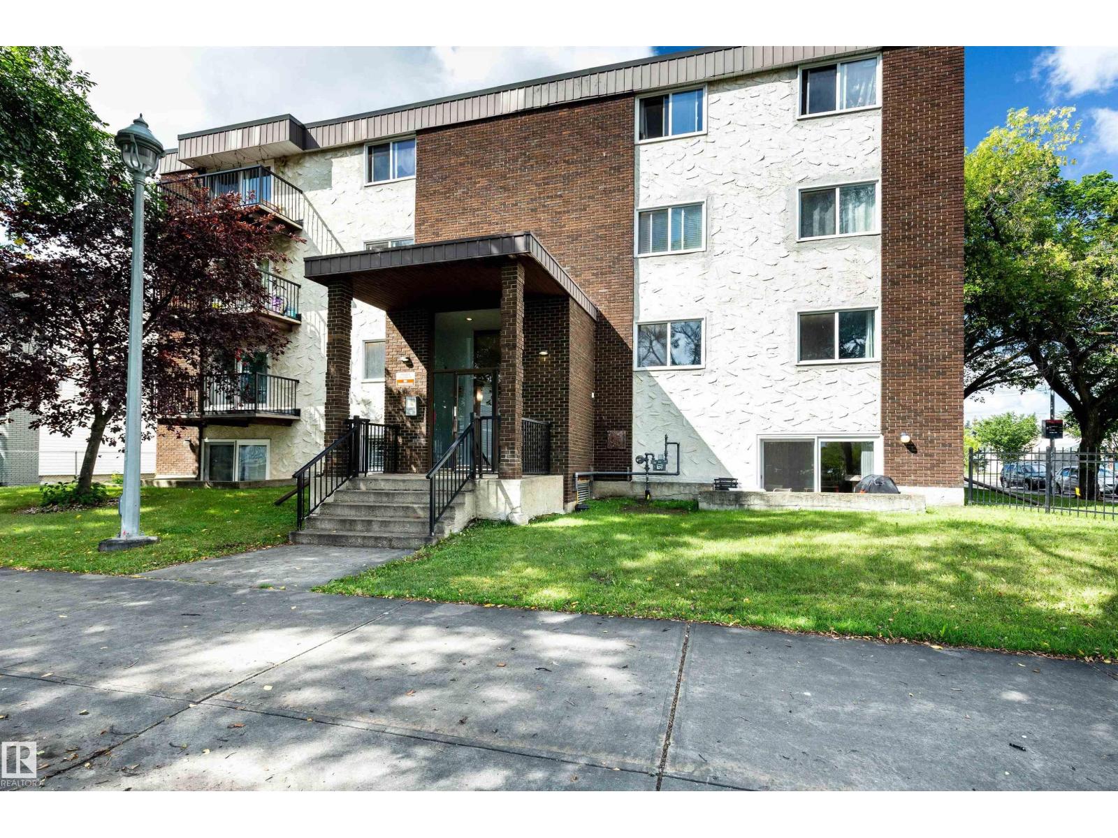 #202 10740 105 ST NW, Edmonton, Alberta