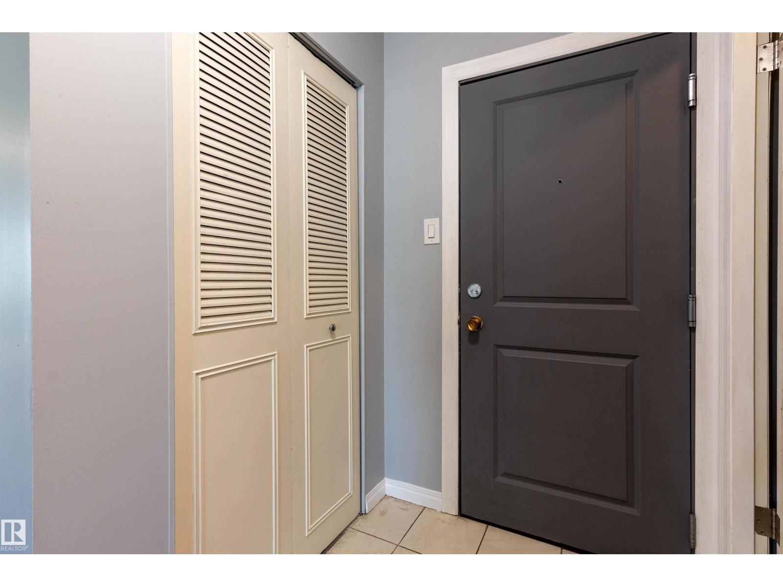 #202 10740 105 St Nw, Edmonton, Alberta  T5H 2X2 - Photo 3 - E4454309