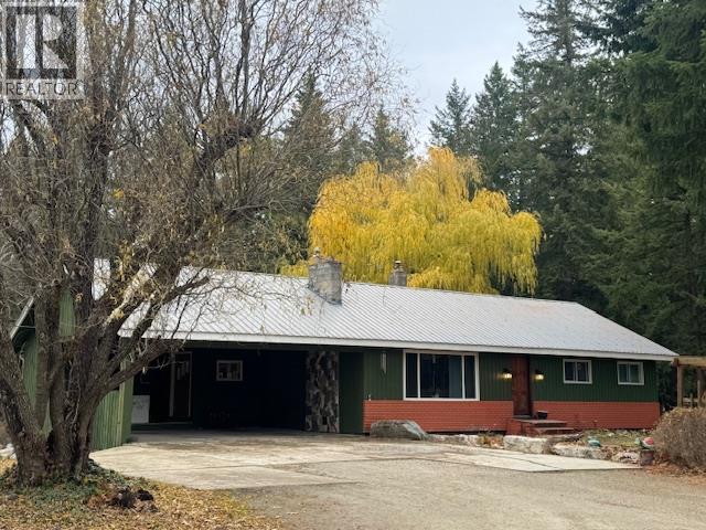 1059 Tappen Valley Road, Tappen, British Columbia