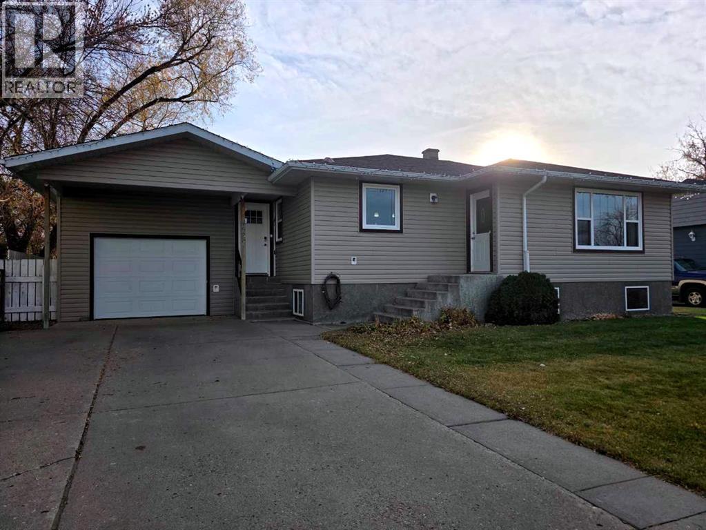 4920 55 Avenue, Taber, Alberta  T1g 1H4 - Photo 1 - A2270243