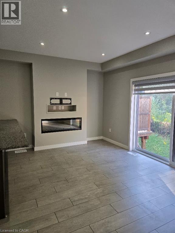 940 Robert Ferrie Drive, Kitchener, Ontario  N2R 0P9 - Photo 4 - 40774319