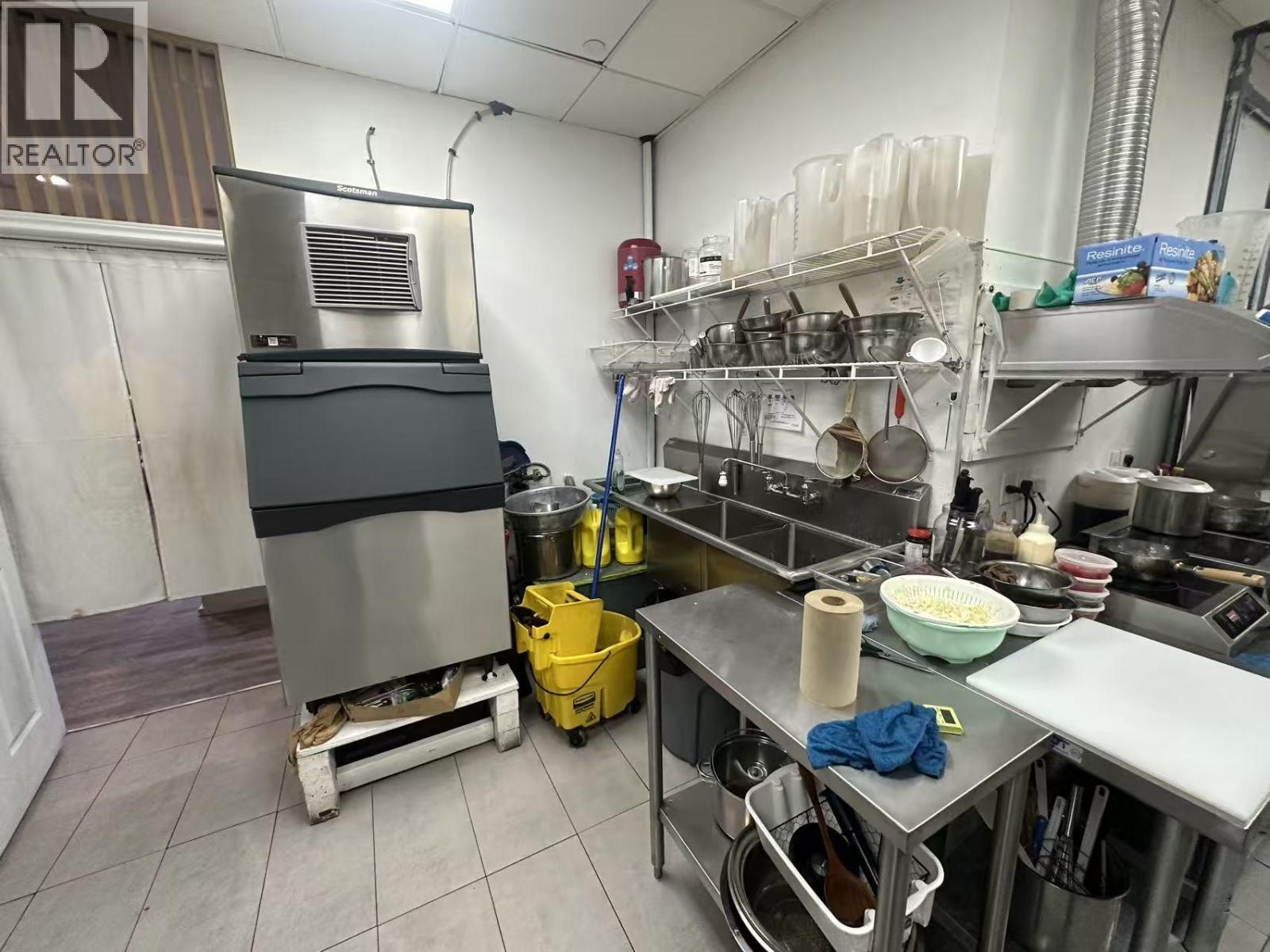 5712 Tyne Street, Vancouver, British Columbia  V5R 4M7 - Photo 5 - C8073935