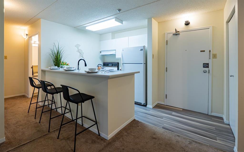 2302 80 Plaza Drive, Winnipeg, Manitoba  R3T 5S2 - Photo 2 - 202527467